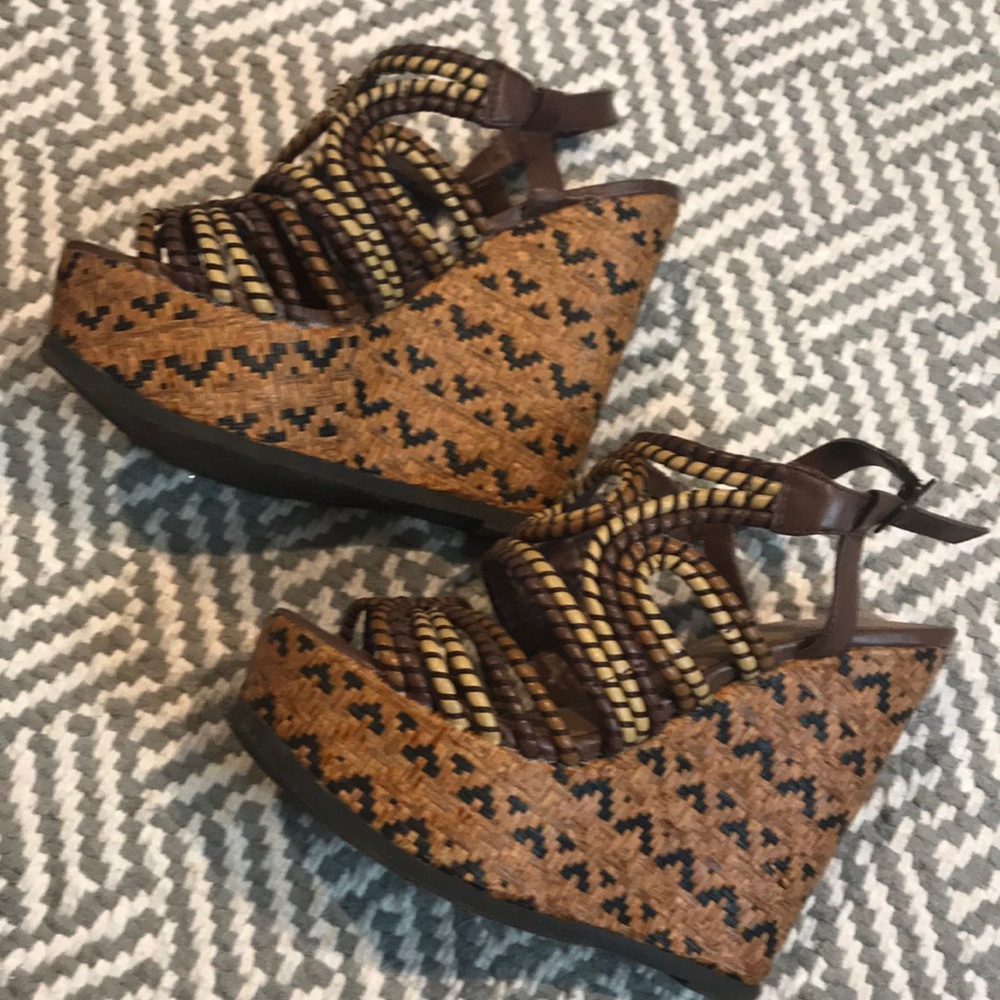 MIA wedges